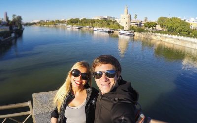Disfrutando del solecitode Sevilla y su Torre del Oro