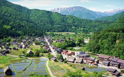 Las vistas de Shirakawa-Go, una Aldea Histórica entre montañas – Japón Sorprende!