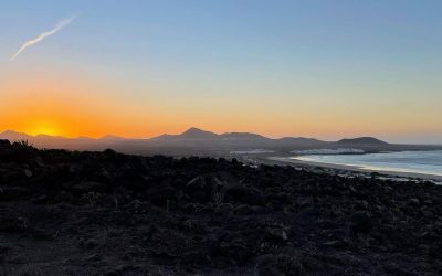 Naturaleza llena de Magia – Playa de Famara en la Bella Isla de Lanzarote