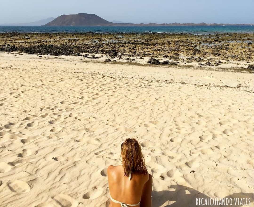 que hacer en corralejo - vistas a la isla de lobos que hacer en corralejo - vistas a la isla de lobos