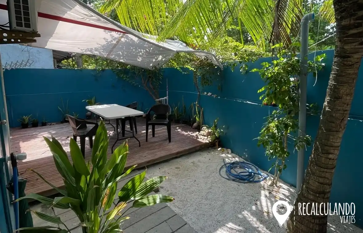 donde alojarse en omadhoo