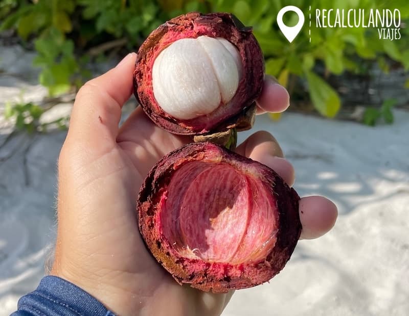 que comer en omadhoo fruta