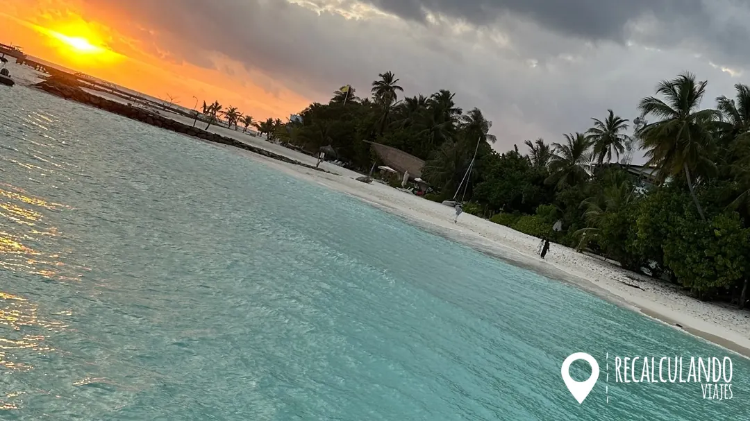 que ver en fulidhoo atardecer