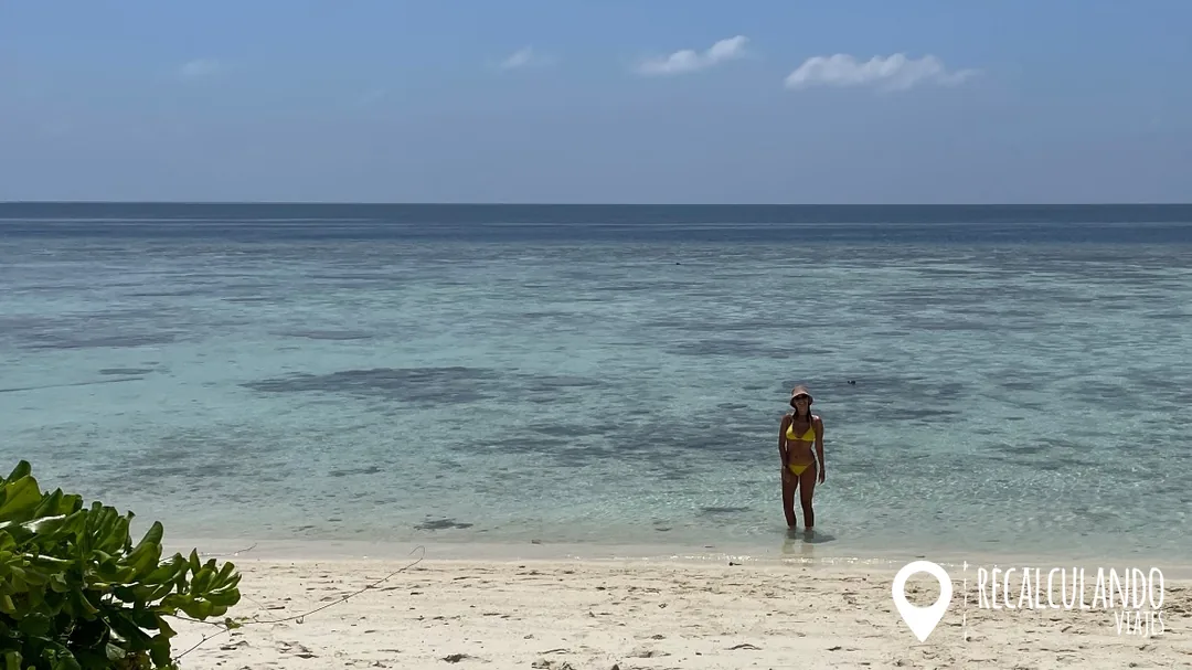 que ver en omadhoo beach