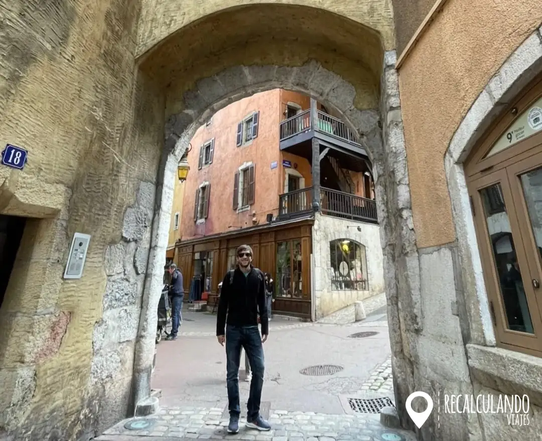que ver y que hacer en annecy puerta perriere