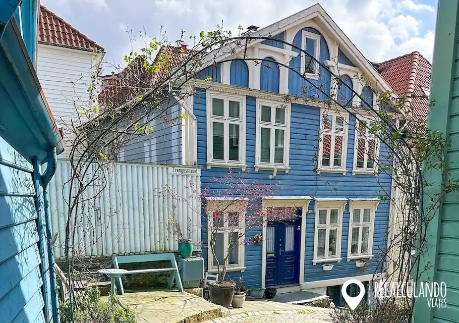 que ver en bergen casitas