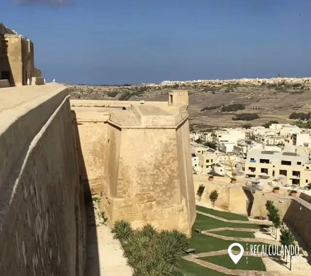 que ver en victoria gozo murallas