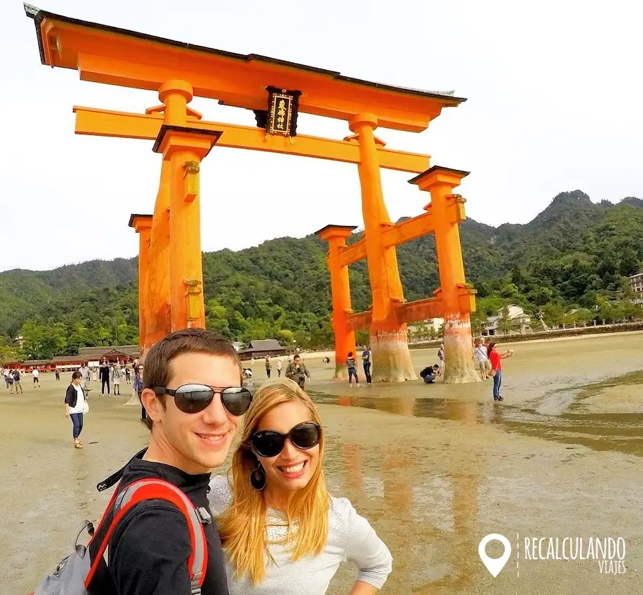 que ver en miyajima torii