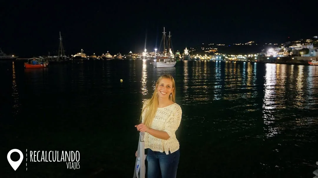 mikonos de noche