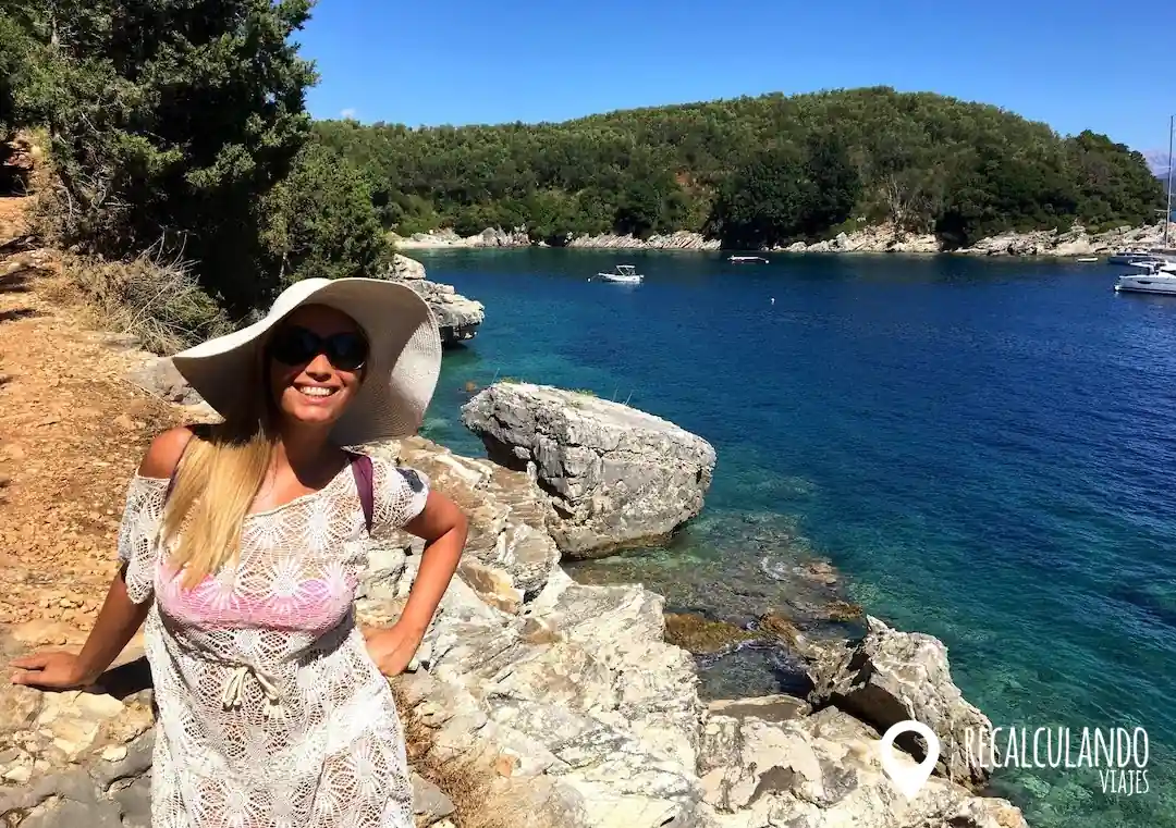 que ver en corfu agni bay