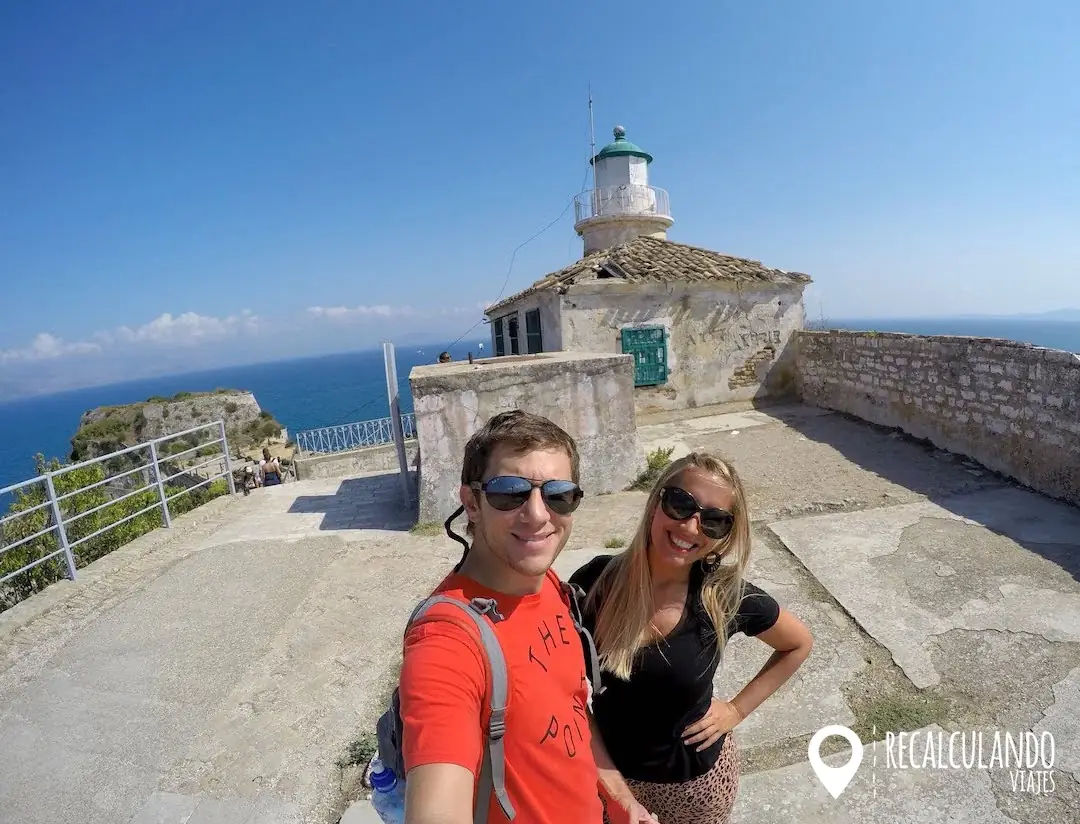 que ver en corfu faro fortaleza