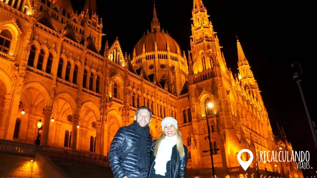 parlamento iluminado budapest