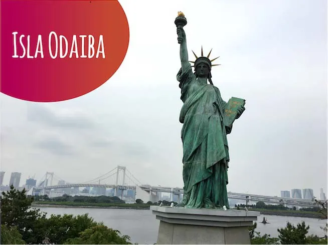 odaiba statue of liberty and the rainbow bridge