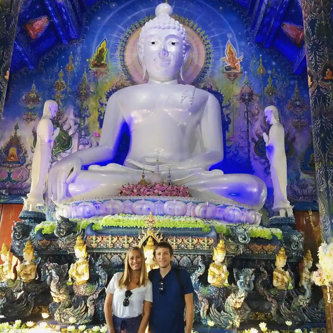 templo azul de chiang rai wat rong suea ten